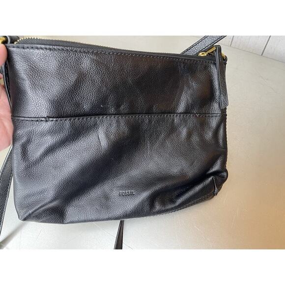 Fossil Black Leather Shoulder Bag Purse Minimalist Small Classic - Picture 2 of 6